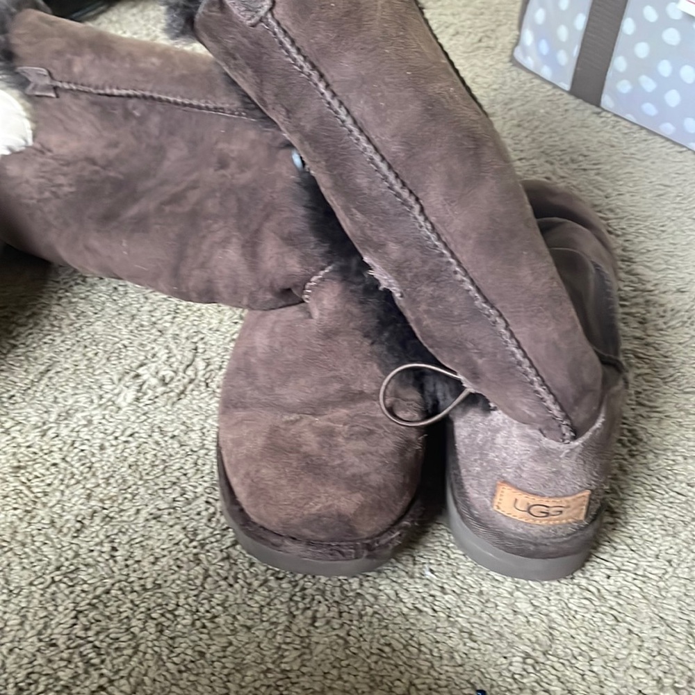Ugg